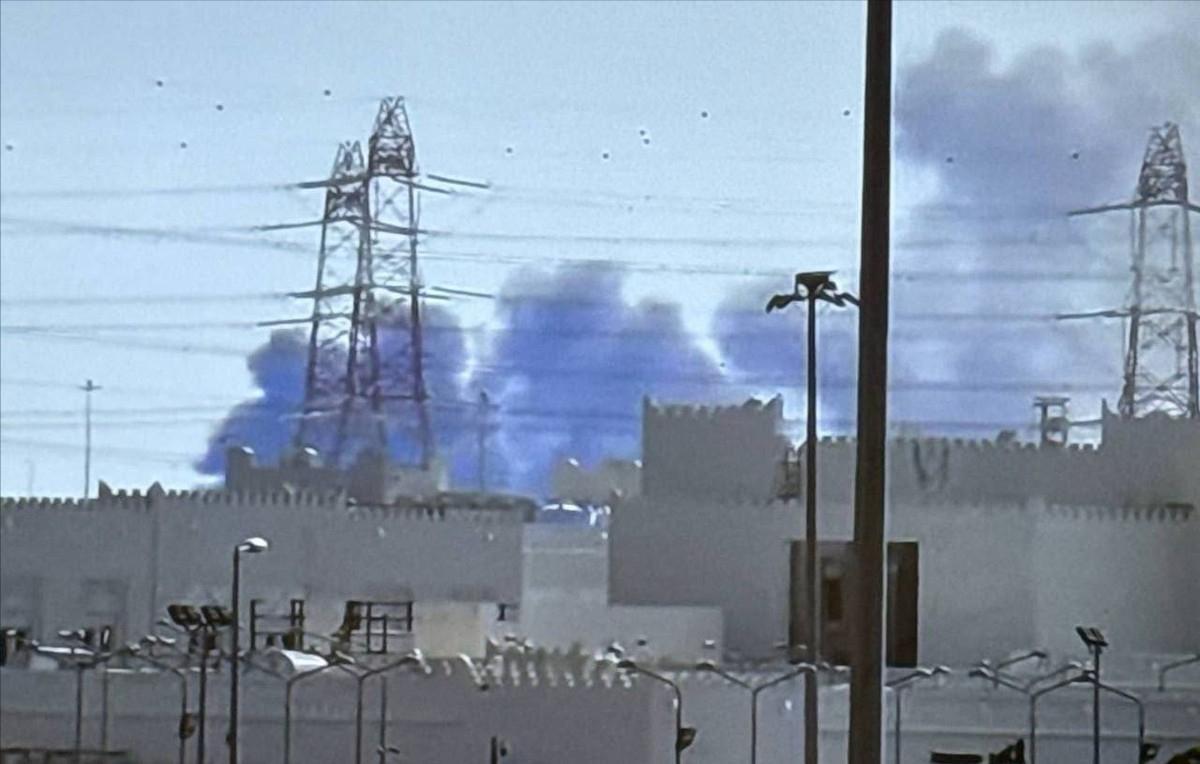 特拉维夫到处都在爆炸，反美斗士内贾德身亡，伊朗完全炸疯，说明第一时间知道哈梅内伊