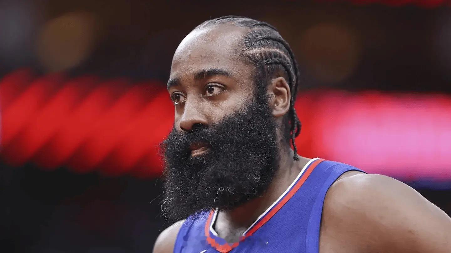 还需调整！哈登目前场均送出5.3次失误，高居联盟第一昨日的NBA常规赛，快船10