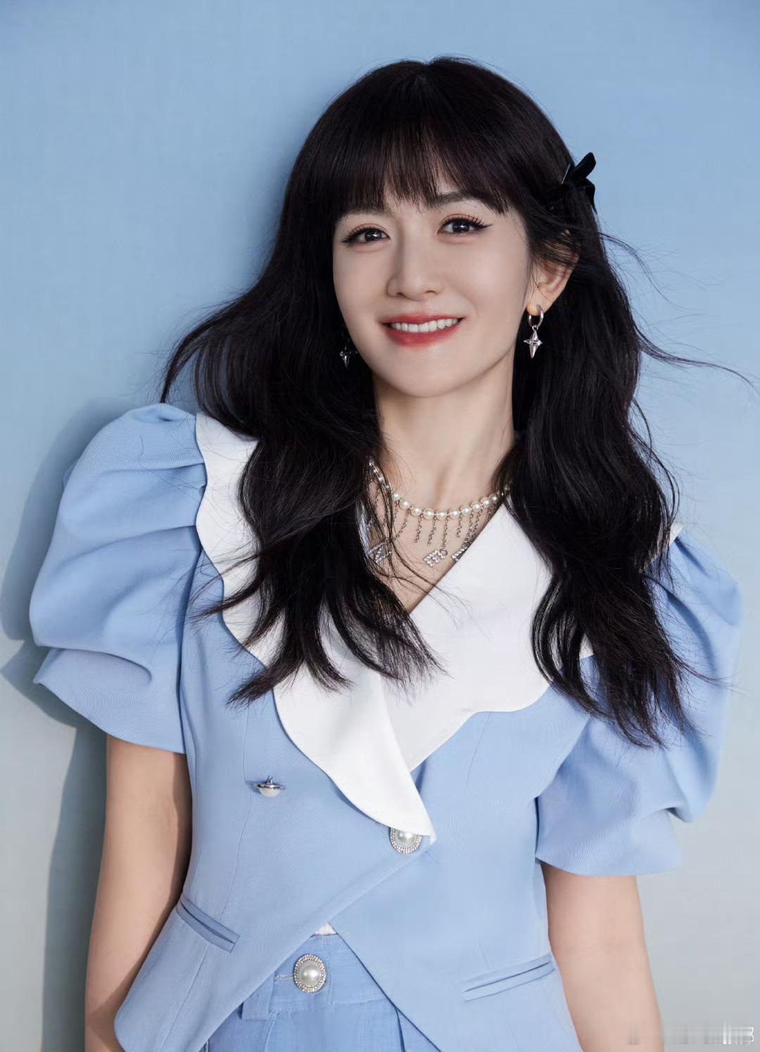 #谢娜怀孕前就把小孩的衣服买好# 谢娜分享自己怀孕时的故事，在她们出生前就把衣服