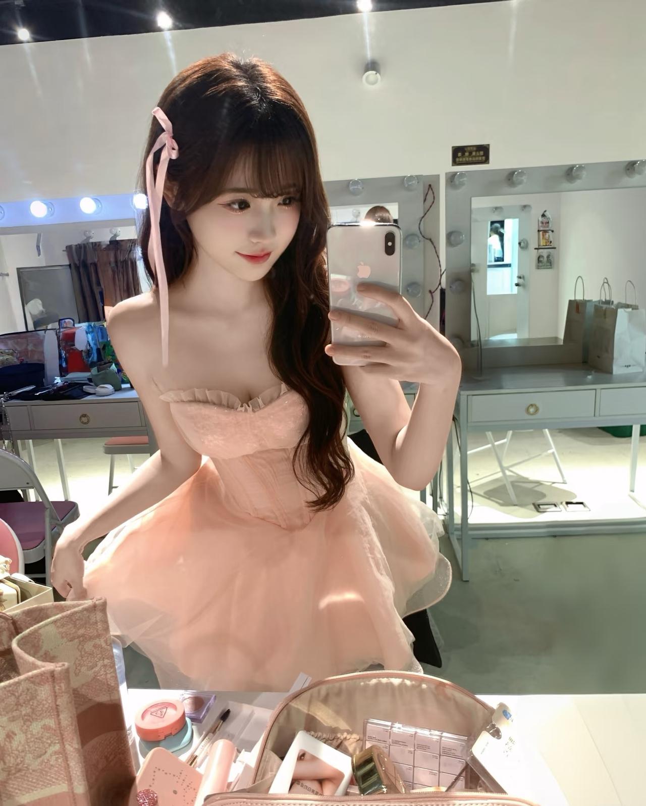 妆化好了，准备演出