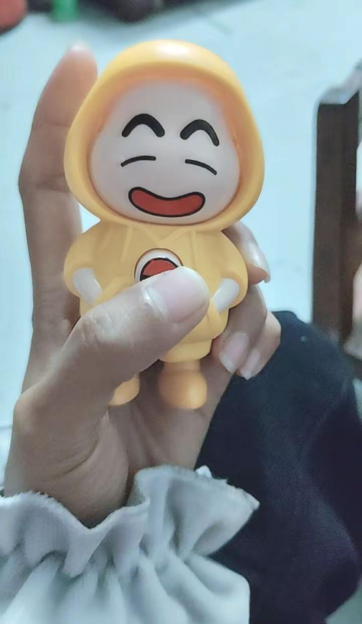 有人撑腰，上厕所都怕黑，没人撑腰的时候，信不信，坟地上，你都能走三圈。