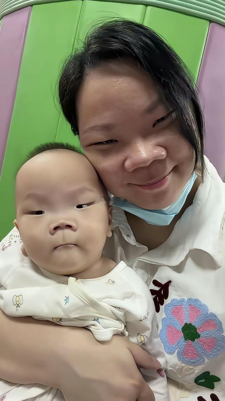儿不嫌母丑母不嫌子丑 