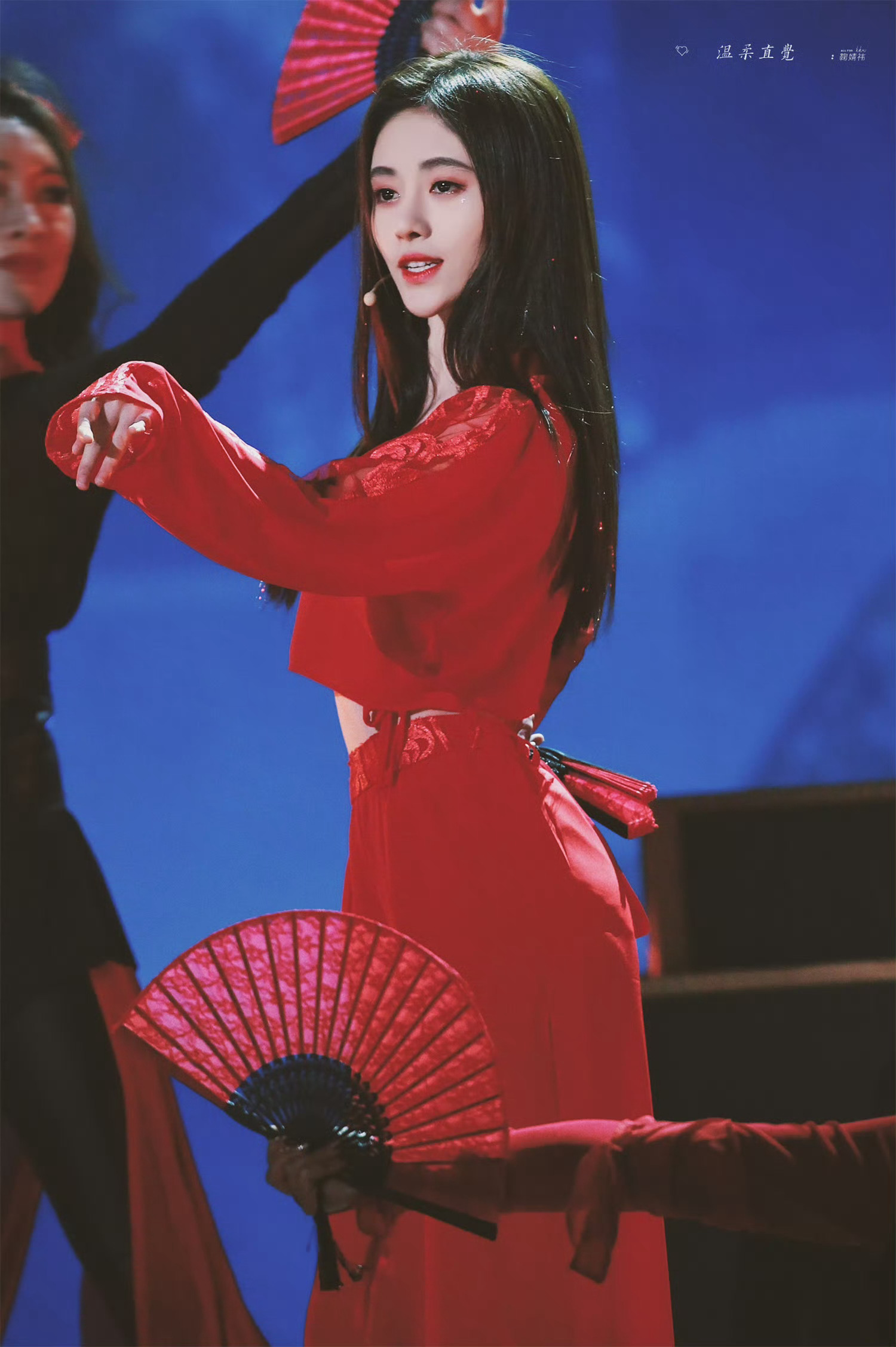 jjy鞠婧祎jjy鞠婧祎阿黛星星有无数个 但总有最耀眼的那颗 就像人群中 我总能
