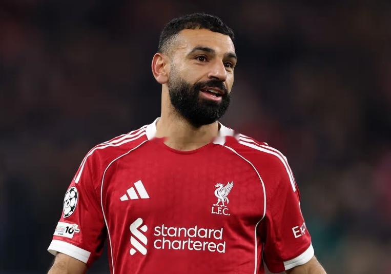 据《镜报》报道，利物浦球星萨拉赫的未来再次变得不明确。据悉，沙特职业联赛计划在今