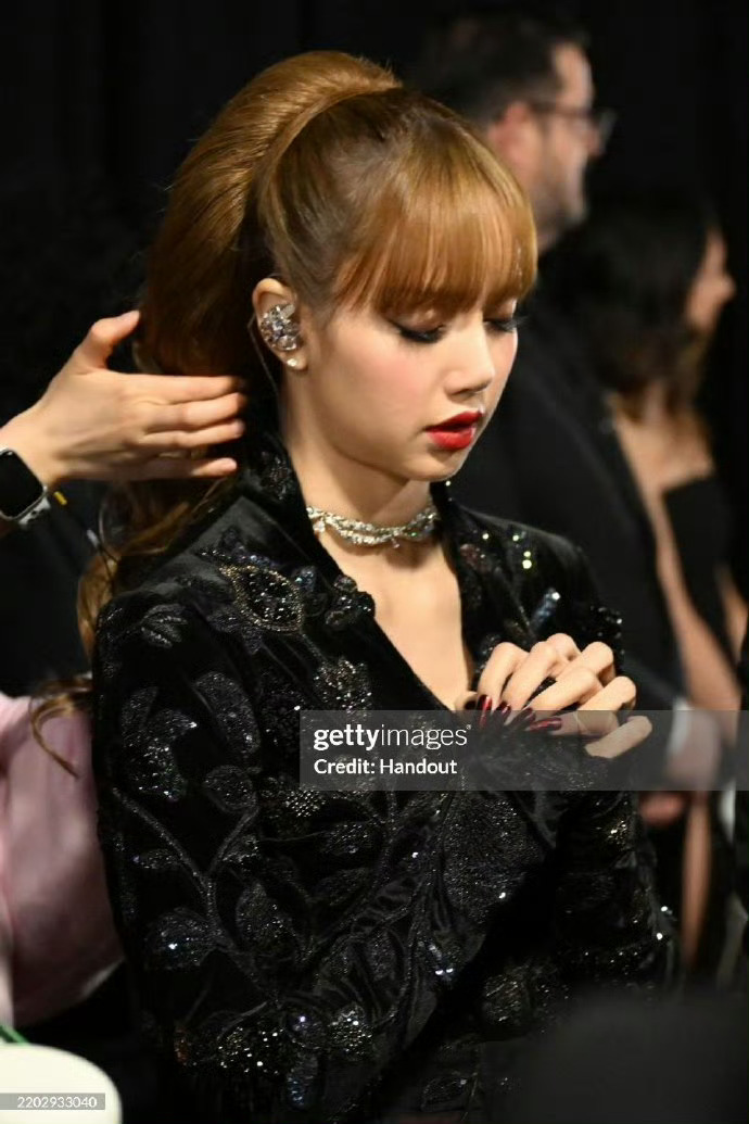 28岁奥斯卡表演为kpop又创历史实至名归的女一LALISA 