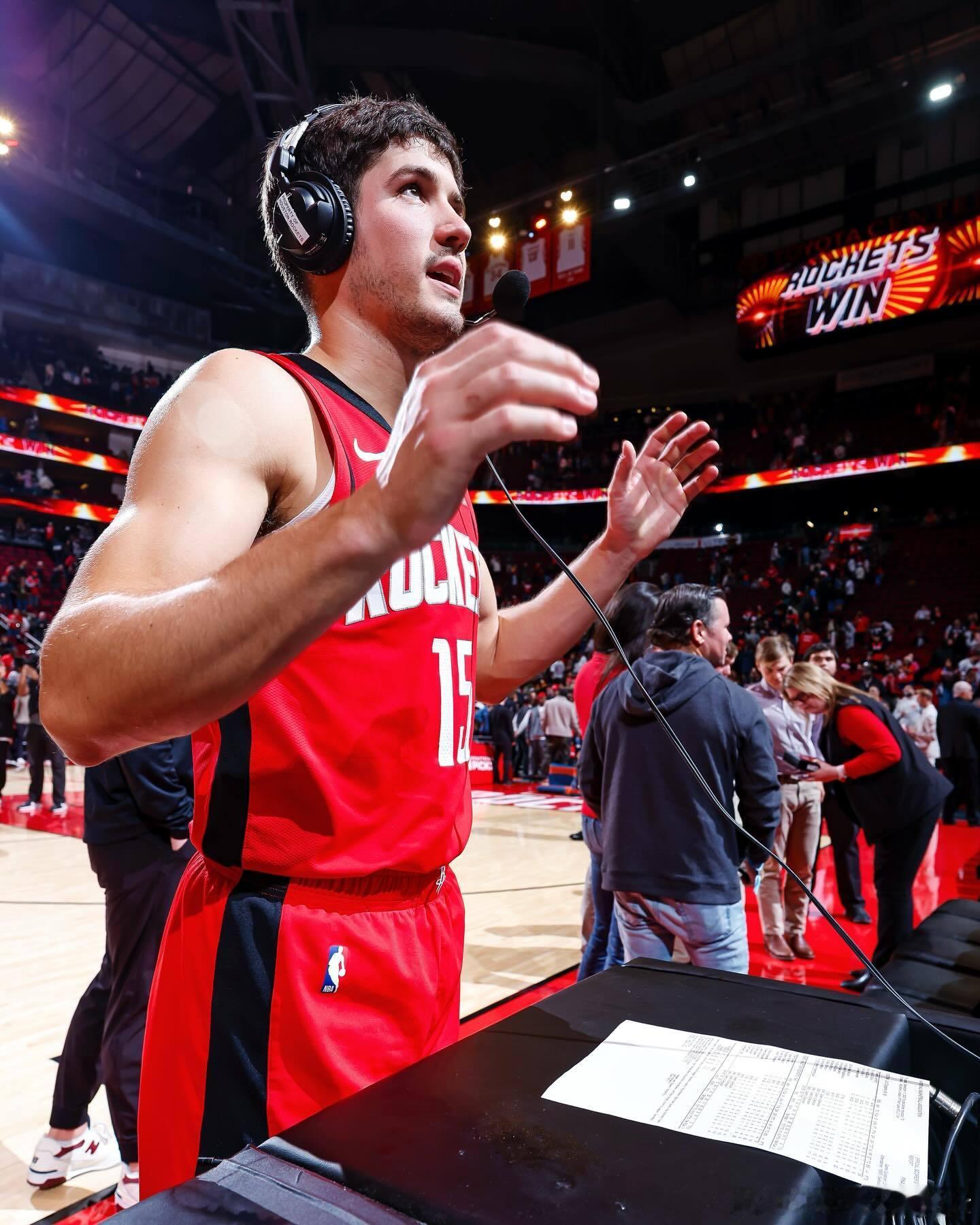 明早11点火箭客场战国王！本赛季背靠背还没有赢过，明日战国王，能赢吗？火箭vs国