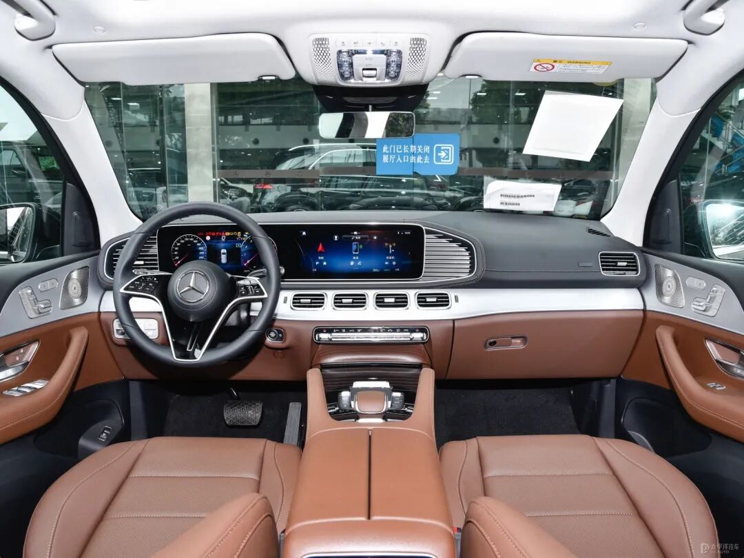 96.8万拿下新款奔驰GLS！降9.2万，但少0.5个缸，值吗？