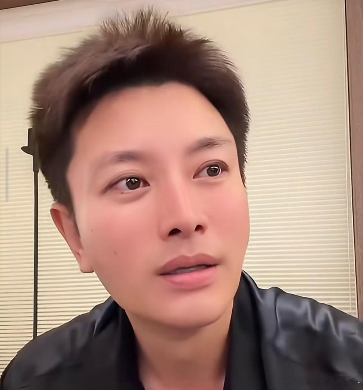 贾乃亮自曝无戏可拍演戏的片酬他现在看不上吧，简单来说，就是嫌弃拍戏辛苦来钱慢，有