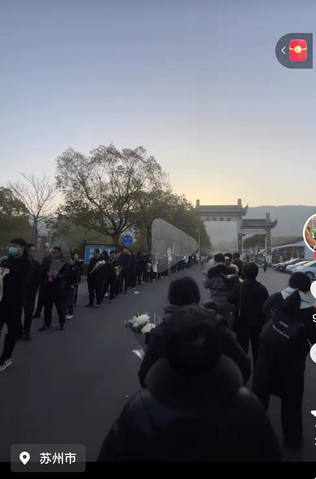 为众人抱薪者，人们长思长念，张老师一路走好！