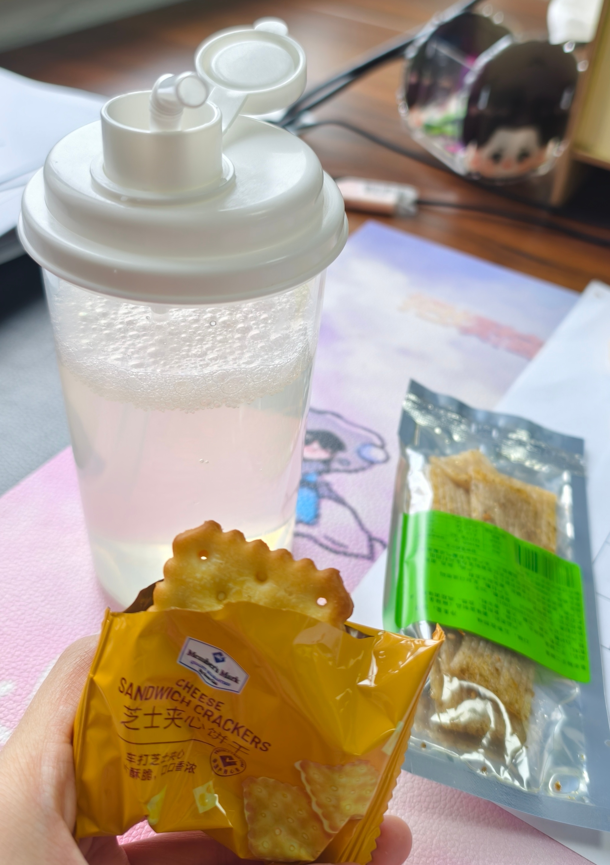 到底哪个大聪明想的九点半上班，食堂依旧七点半开餐八点半闭餐的早上我妈还问我在不在