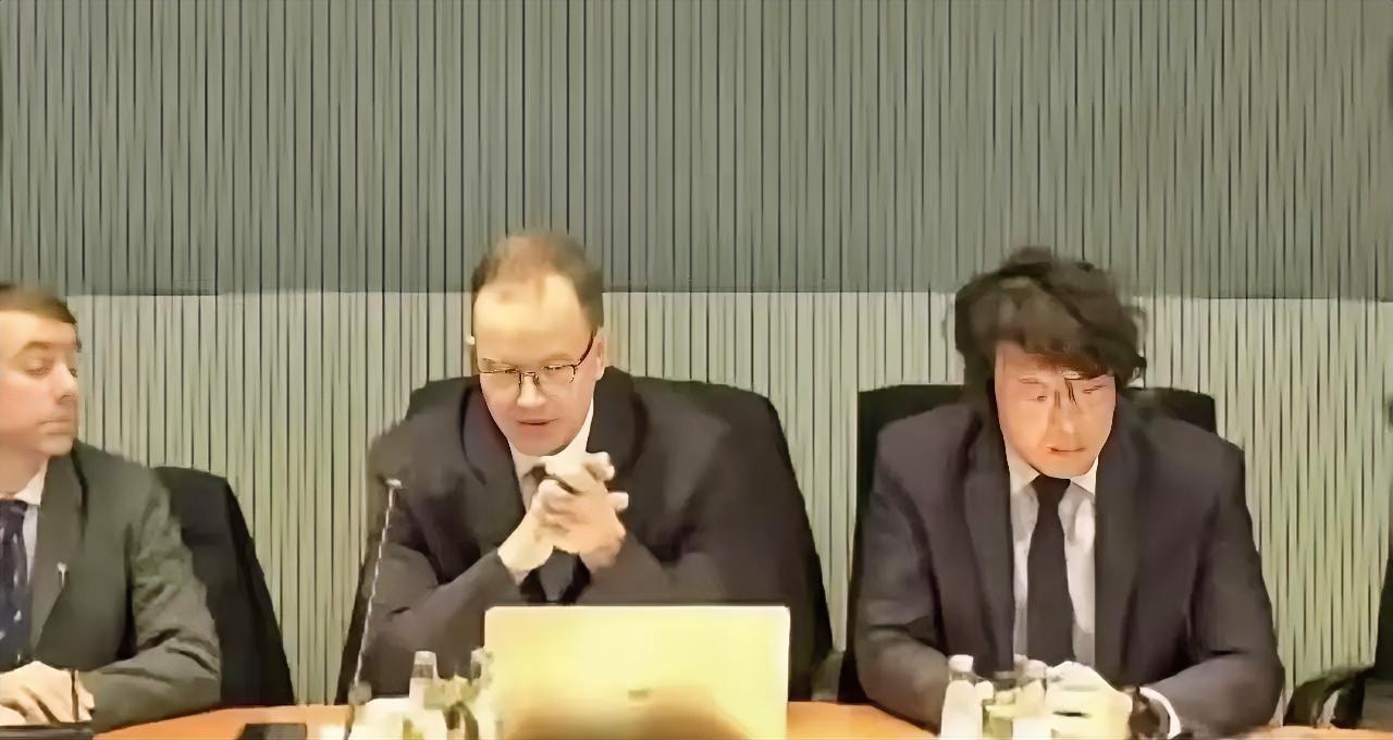 沈伯洋德国疯狂叫嚣，大陆重手出击绝不姑息
 
近日，被大陆立案侦查的“台独”顽固