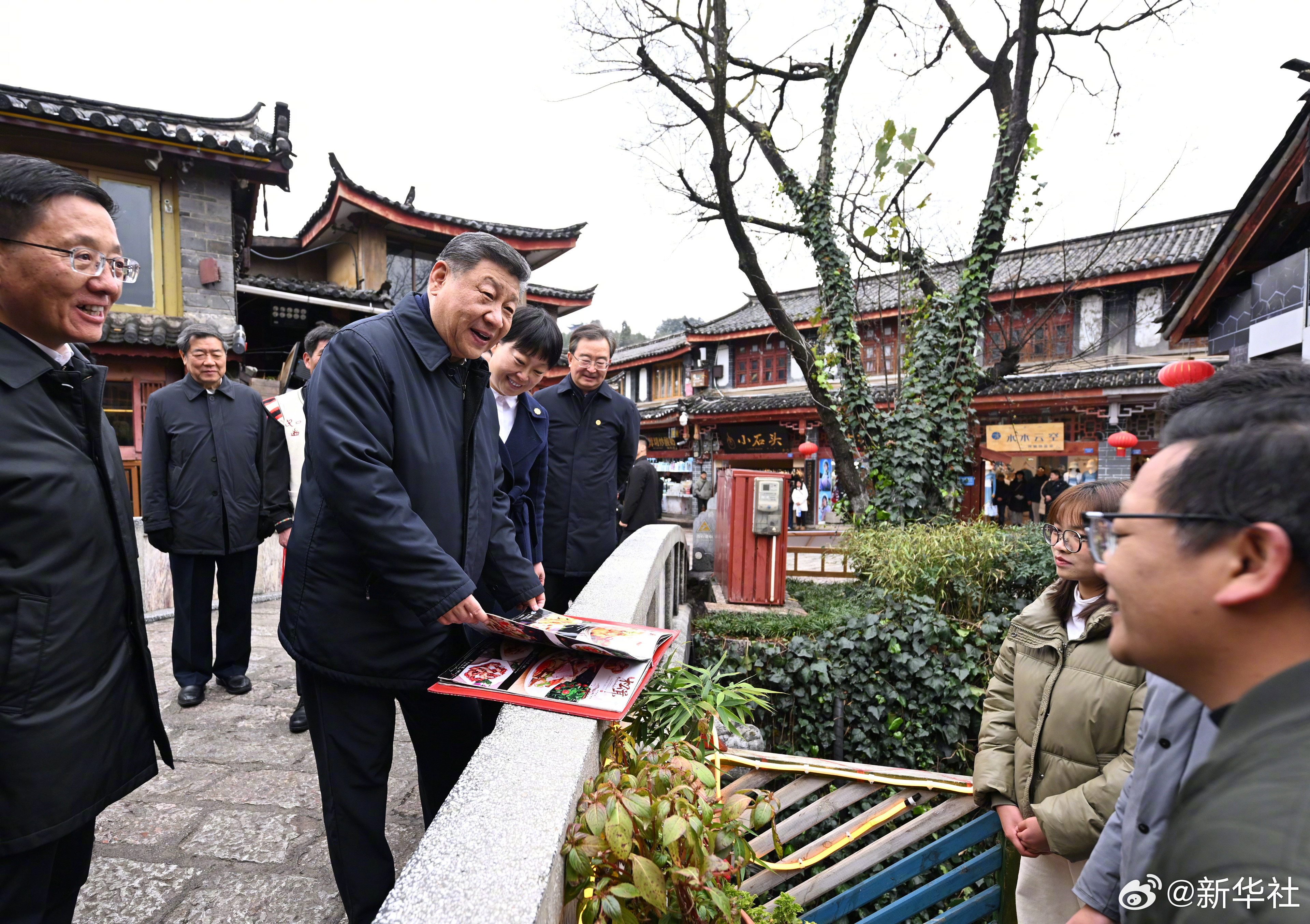 【习近平考察丽江古城：文旅产业要走一条持续、健康的发展之路】习近平总书记19日下