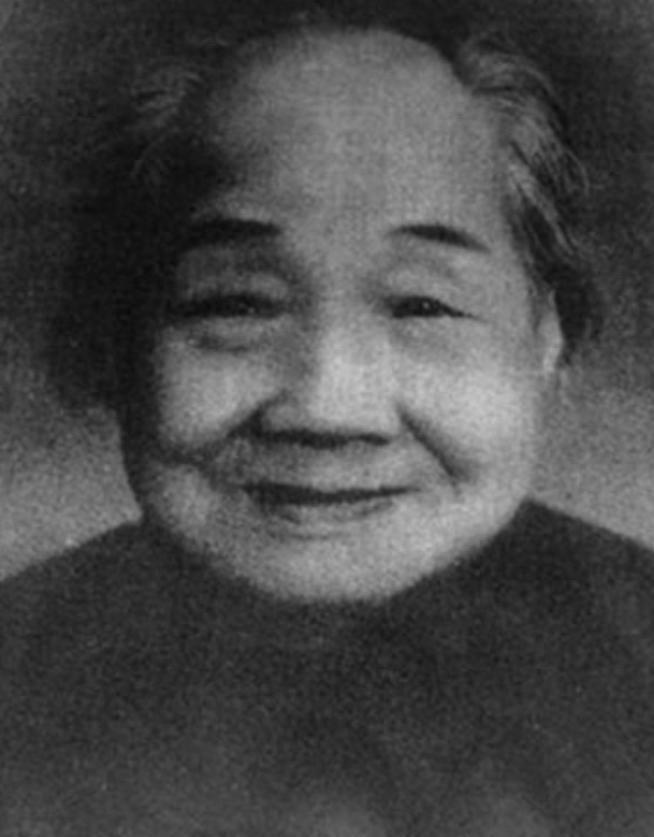 毛岸英的外婆80岁寿辰，寿宴上老太太对岸英说：我还欠别人一笔钱

“岸英啊，你晓