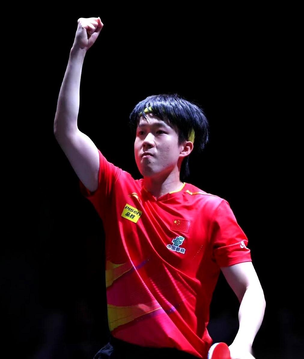 说句扎心的大实话。
现在的国乒男队，离了谁都能转，唯独离了王楚钦，真的很难。
这