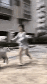 这一年得浪费多少双鞋