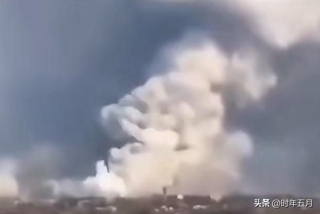 疯狂!

美轰炸了伊朗的纳坦兹核设施后，法塔赫和基伯尔导弹袭击了以色列的迪莫纳核