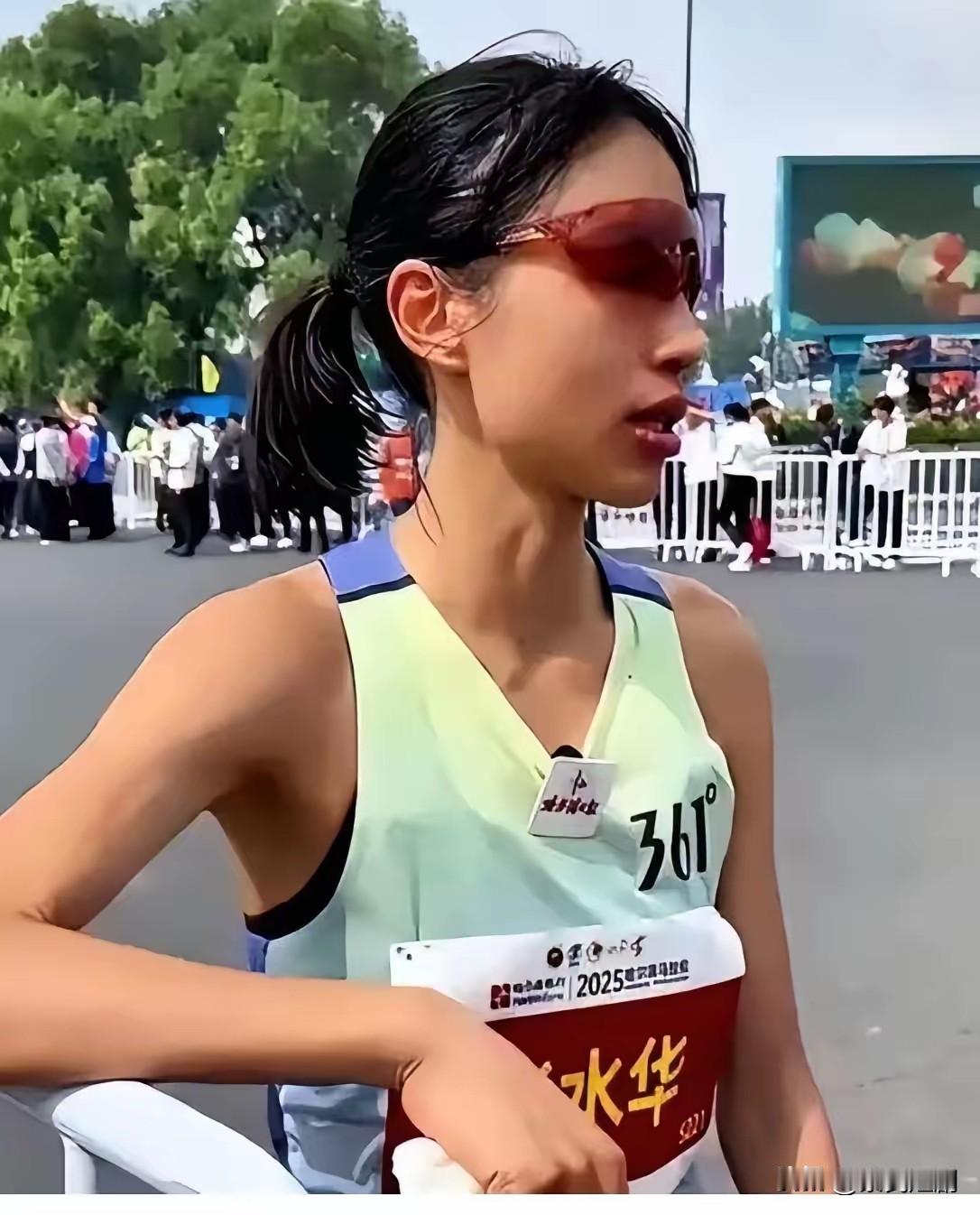 近日，“最快女护士”张水华遭医院警告处分一事引发广泛关注。医院回应表示，张水华存