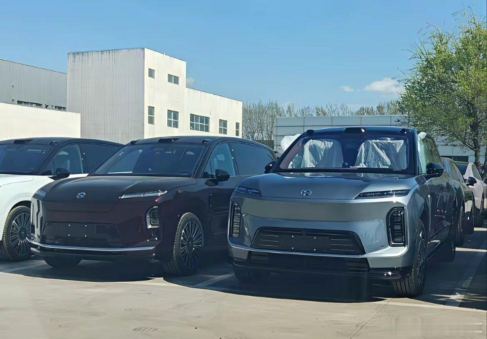 蔚来ES9和ES8二选一，你会选哪个？ 