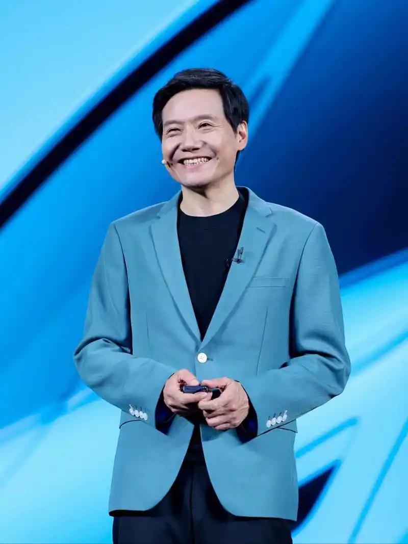 别人只算利润，雷军砸4000万重做红米，靠千万订单带火三百家国产生态
2013年