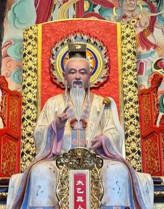 正版太乙真人长啥样？
哪吒2带火了太乙真人，可是太乙真人并不胖的。
图片拍摄于苏