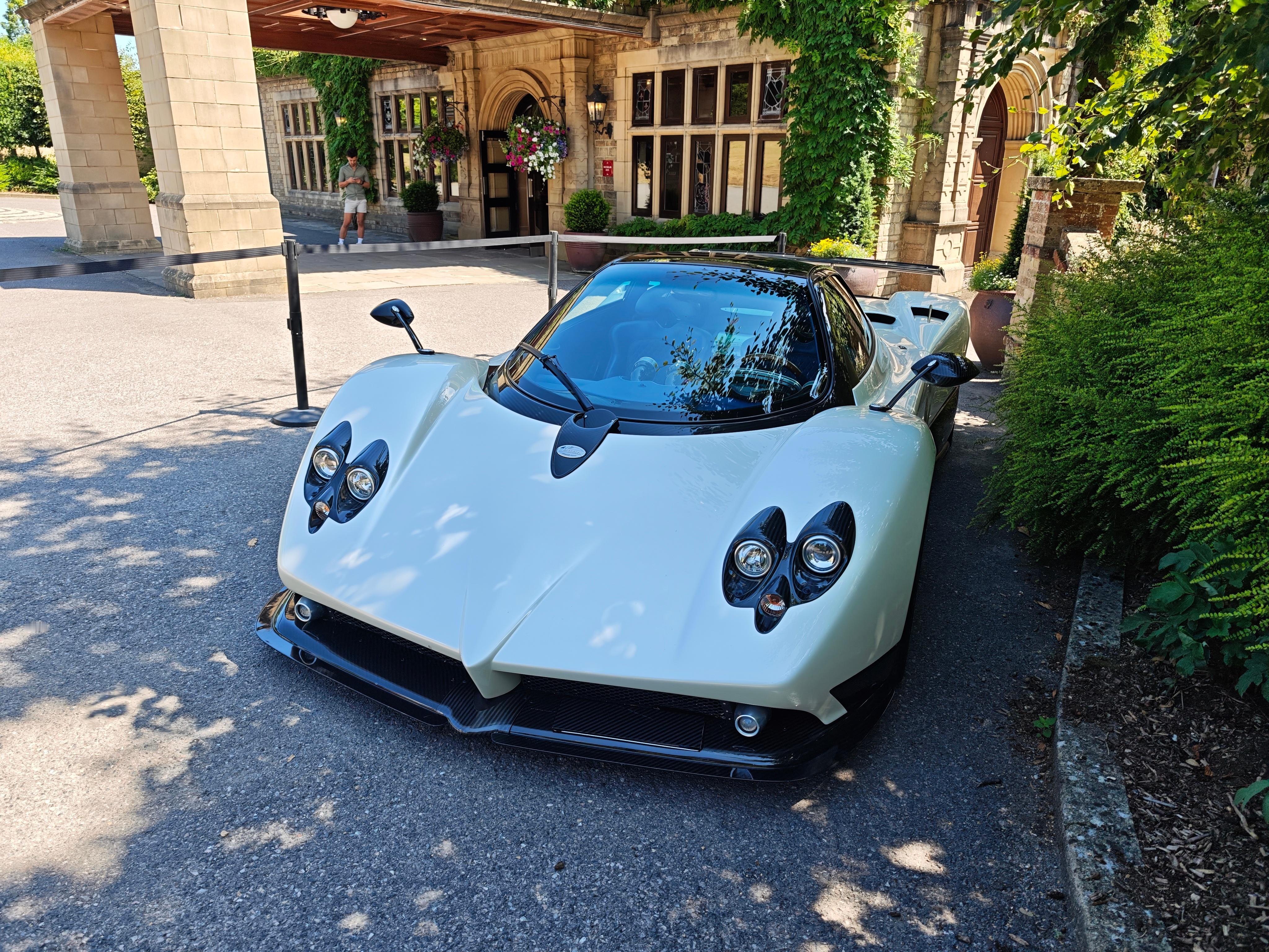 今年Goodwood遇到的唯一一辆公路版Zonda，76057 Zonda F 