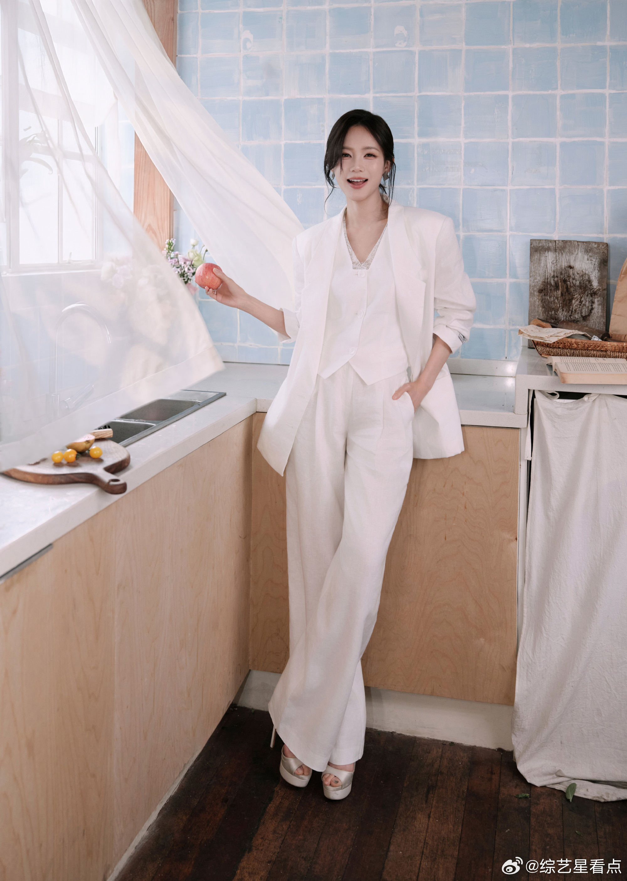 李一桐妈咪级别的贴心李一桐我那贴心的妈咪哇，李一桐也太暖心啦！自己身体不舒服还提