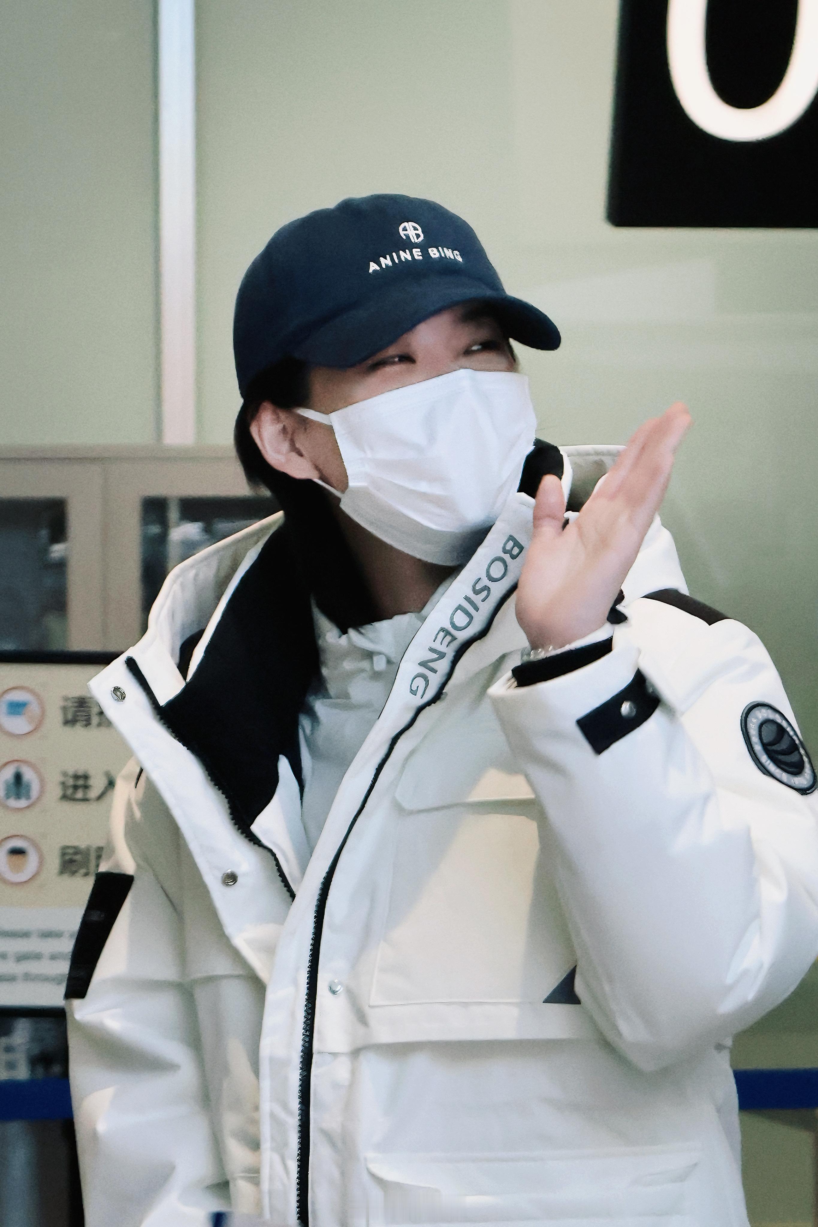 全球极寒地10件有7件波司登 冬天到了，是时候为自己添一件好看又实用的御寒服，我