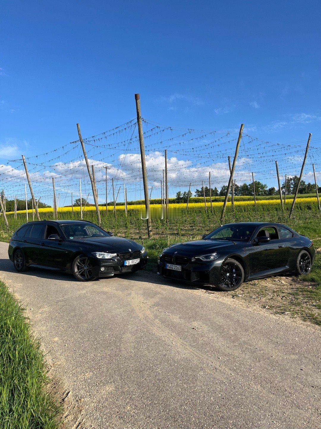 最近开了我那几个3系，M2，还有西亚特 Cupra R ST，转向回正的速度让我