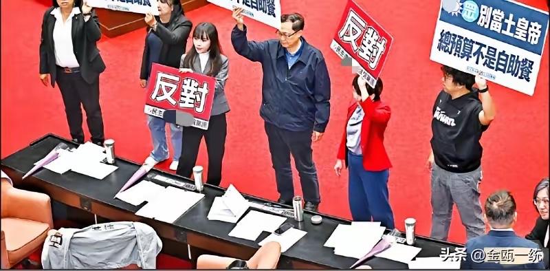 蔡其昌在赛场 柯建铭在议场 绿委22人缺席军购案表决

​立院昨处理政院版、国民