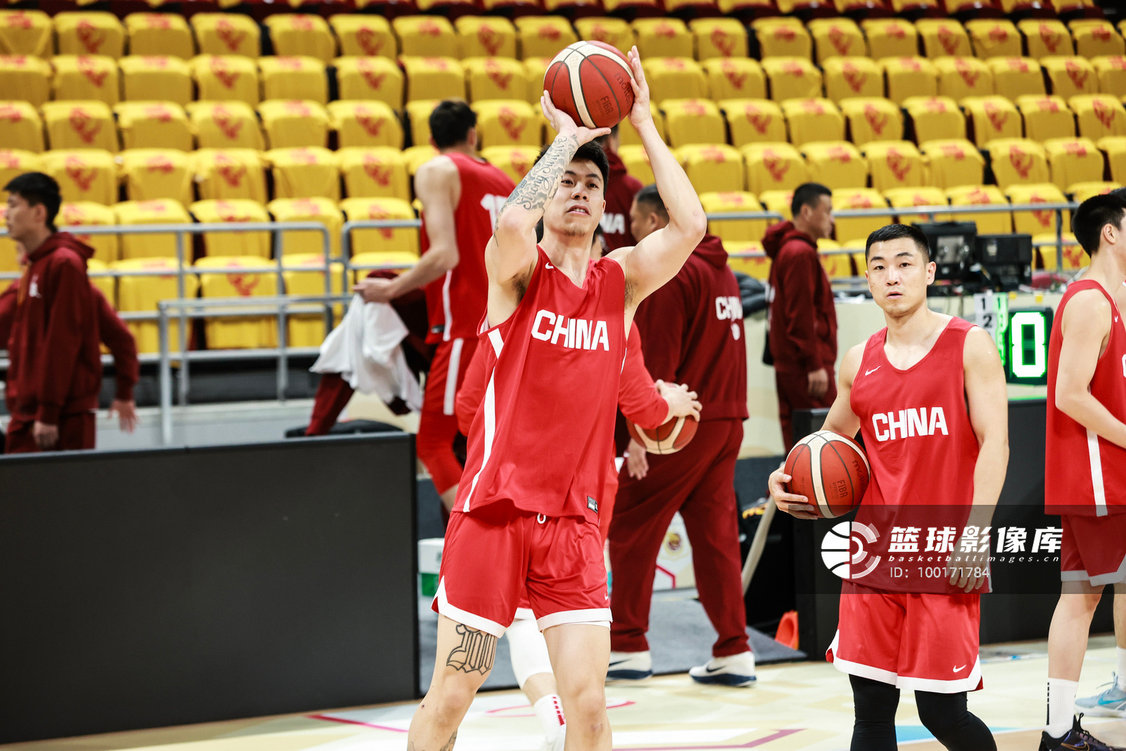 今晚加油💪男篮世预赛