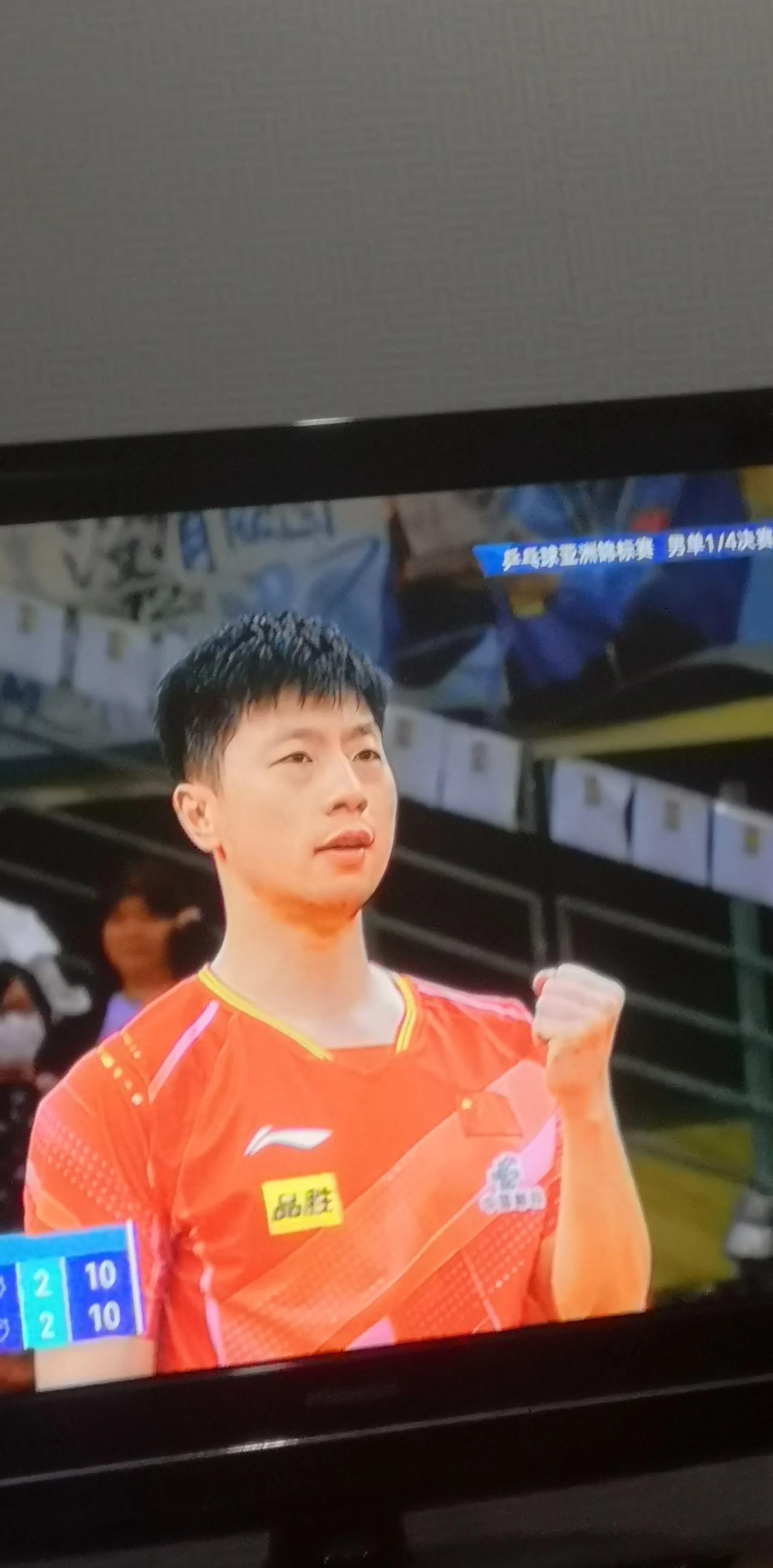 马龙不服老，亚锦赛3：0战胜林昀儒，与樊振东会师决赛。三局比分为：
11：8
1