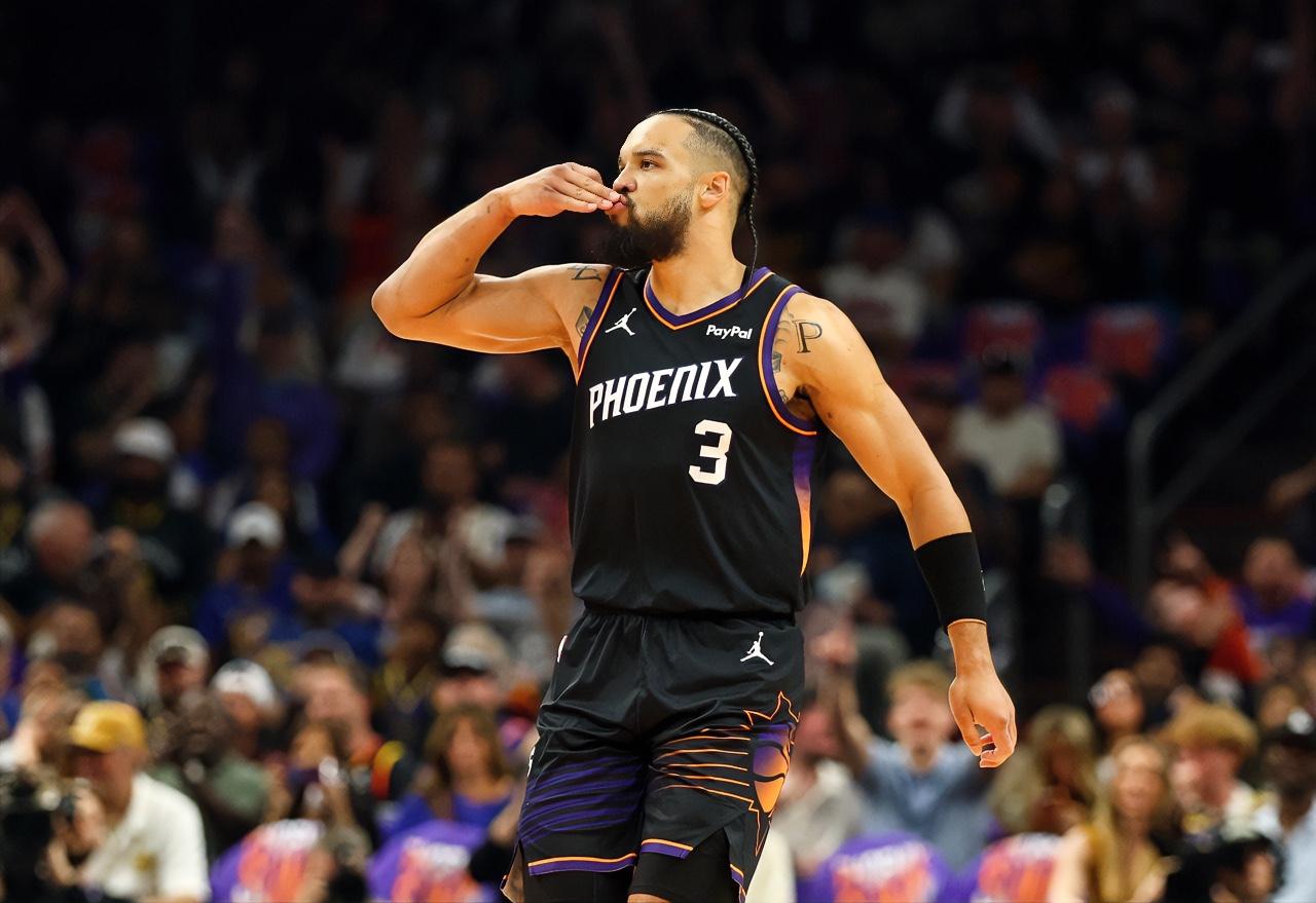 狄龙心里苦！高效砍分却遇布克拉胯，这样的队友谁想带？

NBA季后赛太阳主场迎战