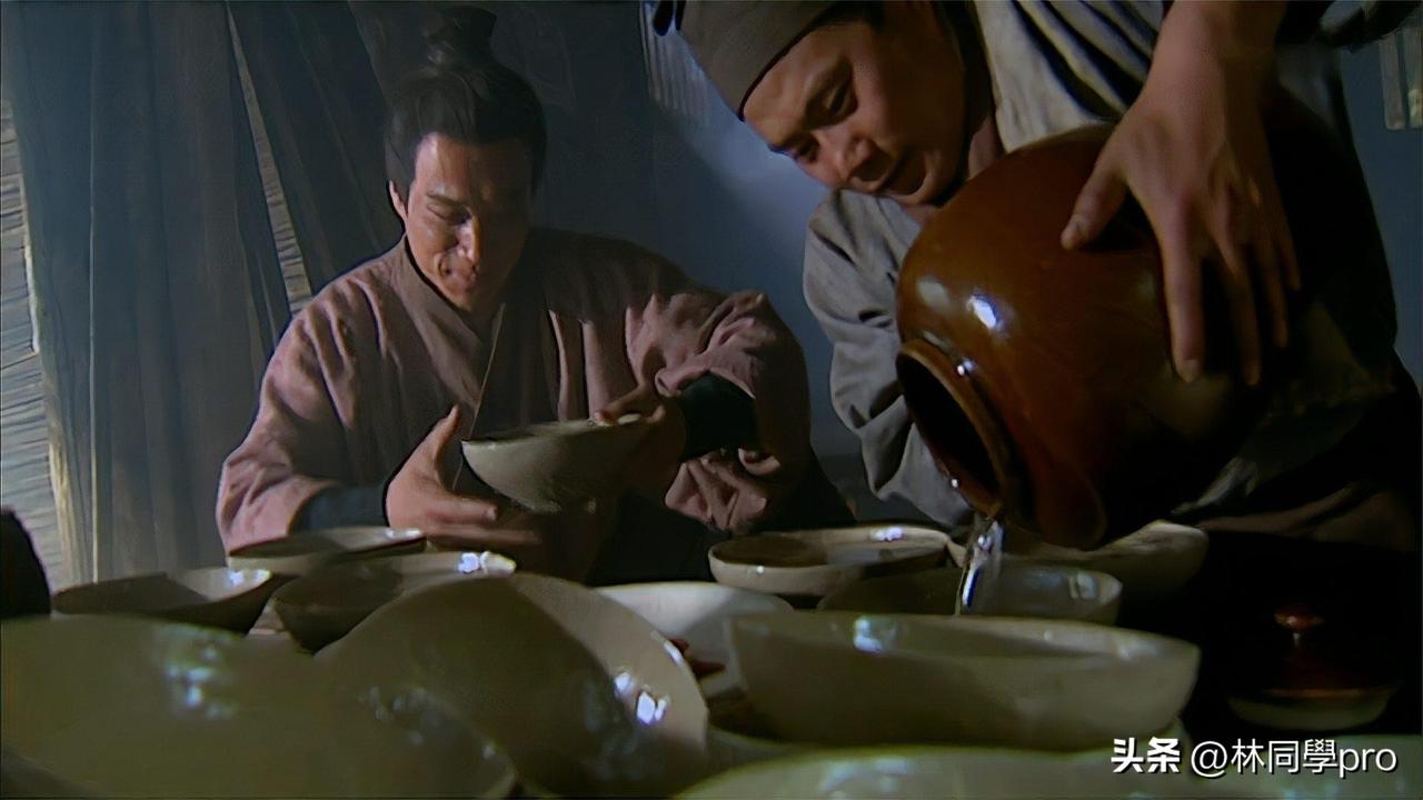 武松连喝18碗酒，放到今天你能和他拼酒吗？

小时候看《水浒传》，最震撼的就是景