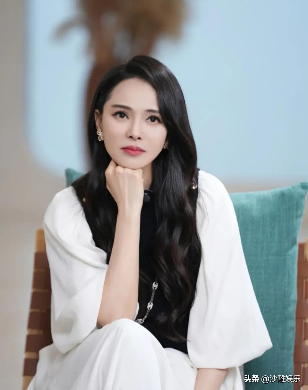 伊能静，直接硬刚！

3月30日，一向以温柔知性示人的伊能静，突然在社交平台高调