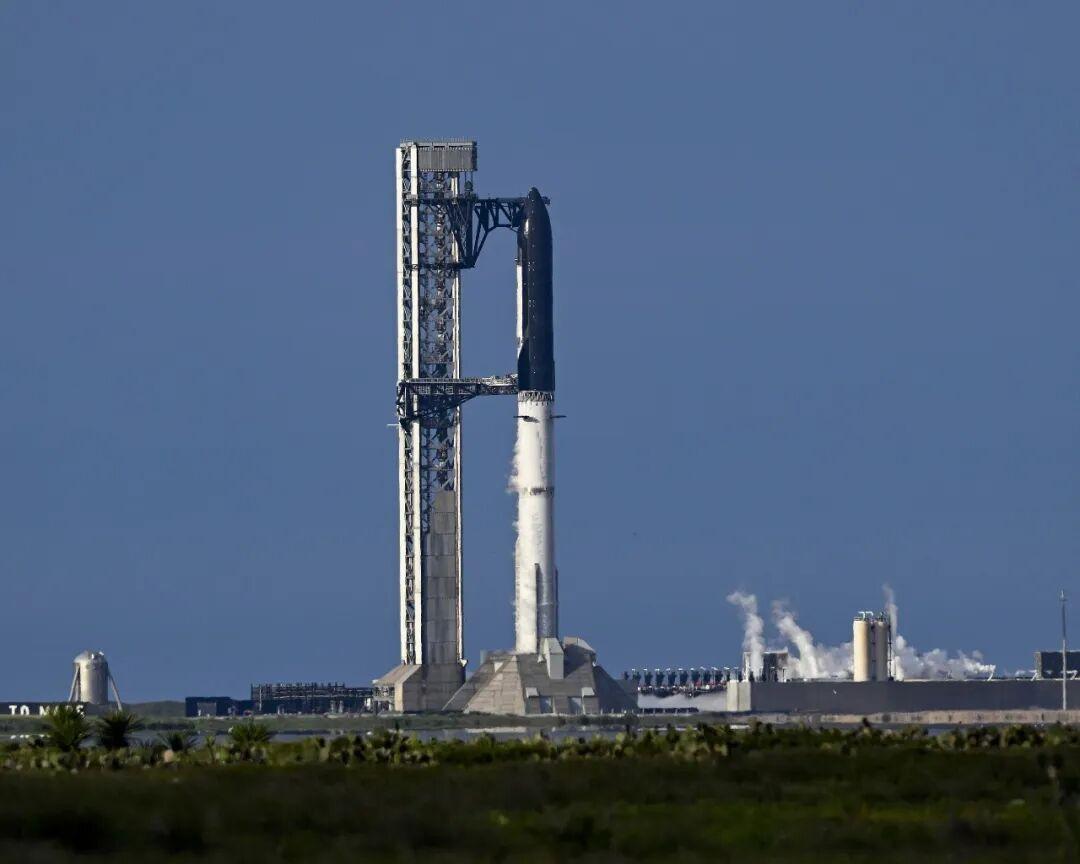 重大情况！SpaceX星舰V3首飞5天后被美国联邦航空管理局(FAA)下令全面停
