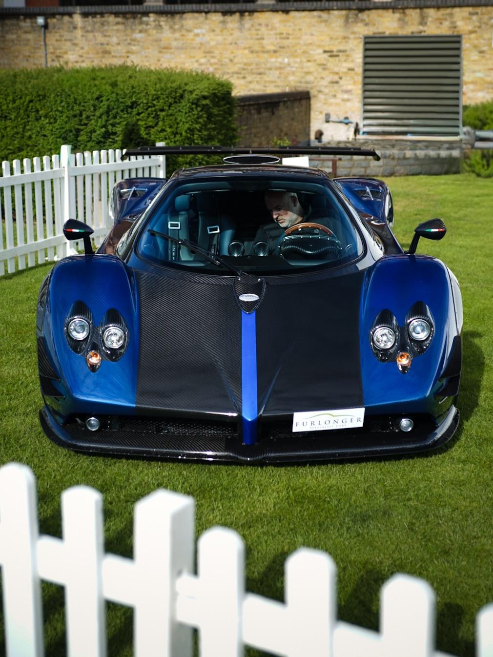 Zonda Apex Evo Roadster基于全新碳钛底盘，并选择...