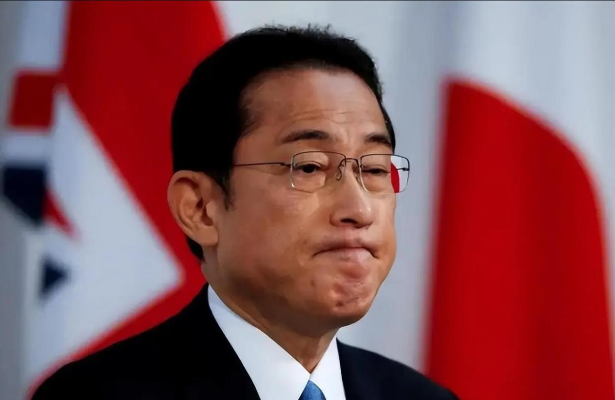 突发！
日本经济界突然踩刹车，
真正紧张的不是中国，是日本自己。

1月1日，日