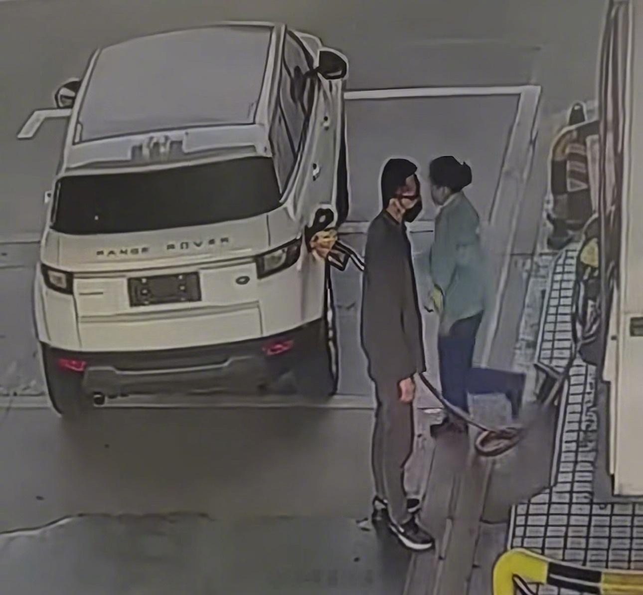 开路虎加油后逃单男子已到案【男子开路虎加500元油后驾车逃单，警方：嫌疑人正在到