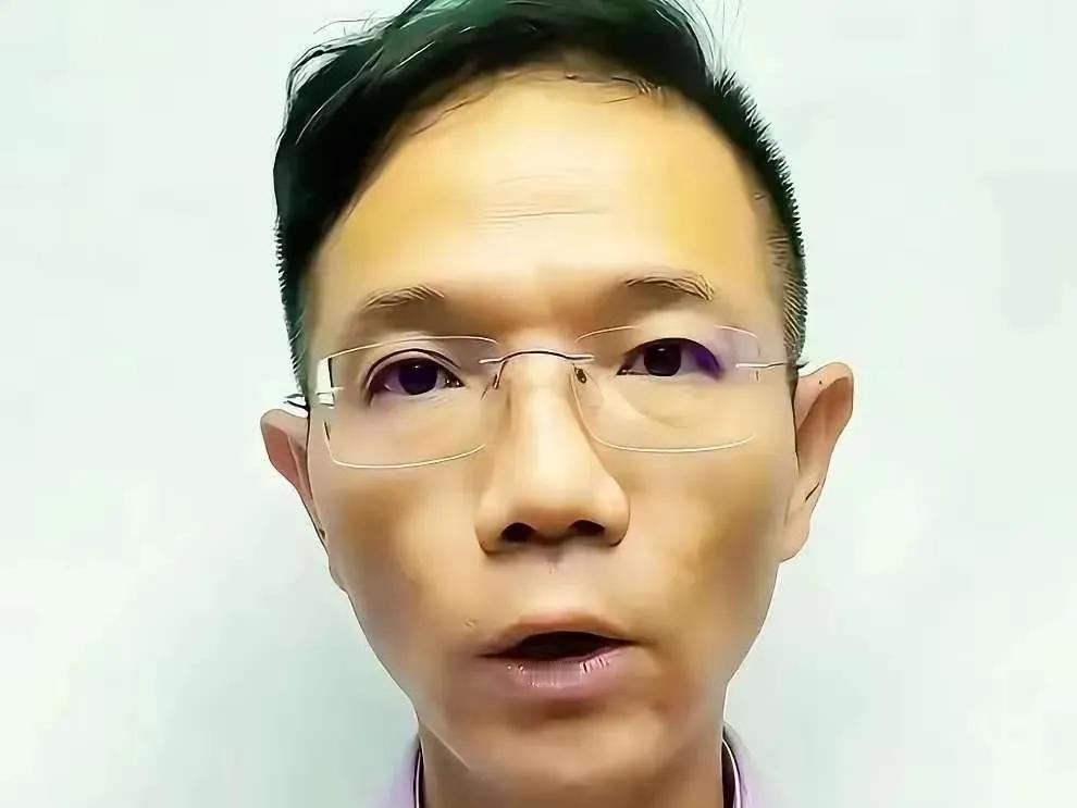 李圣律师接到电话威胁了！
“让你消失的事儿，我们能做很多！”心中有正义，脚下有力