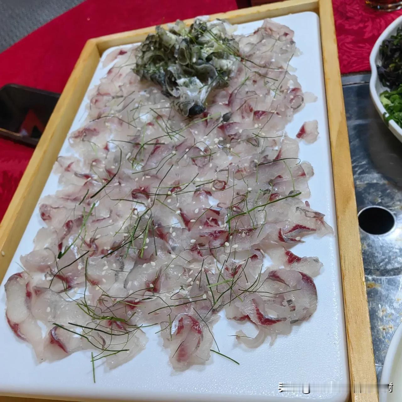 她们说，吃这个必须喝一点，想戒又不行了[可怜][可怜]