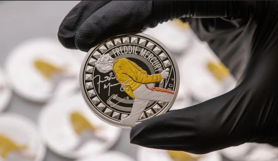 英国皇家铸币厂发行弗雷迪纪念币

英国皇家铸币局推出新款纪念币，以纪念皇后乐队主