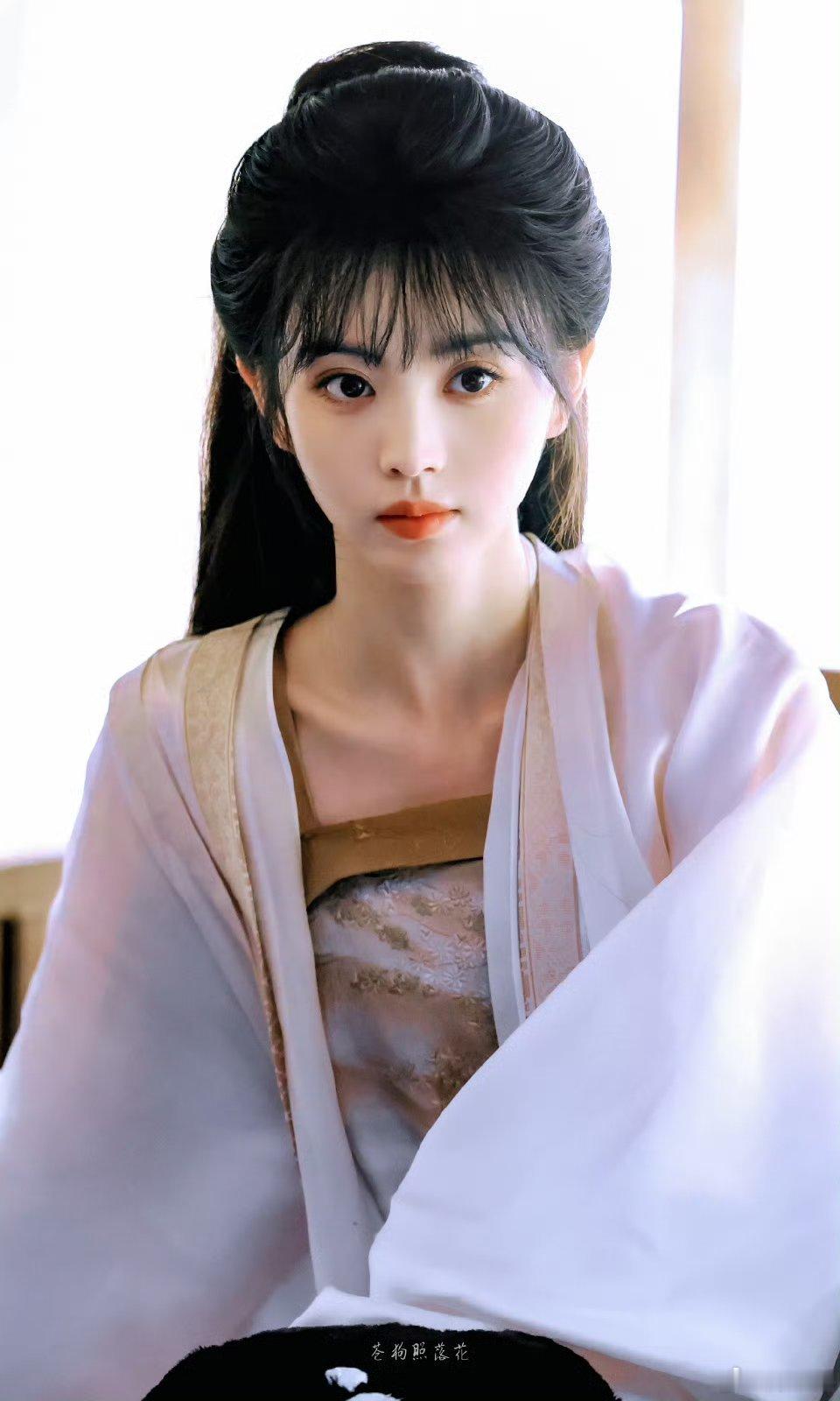 赢家 田曦薇从古装甜妹到职场飒姐，田曦薇用一部部作品撕掉标签、拓宽戏路，真正活成