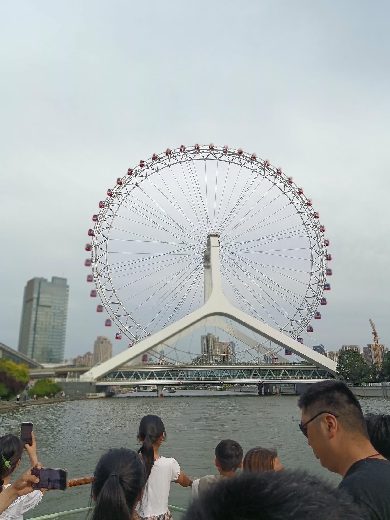 再聪明的孩子也需要优秀的老师引导。一个优秀的孩子能够遇到一个优秀的老师是他一生天