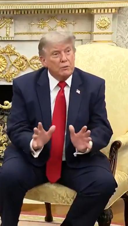 特朗普毫不掩饰干涉他国内政，并为此津津乐道。他说自己在波兰支持的那个总统候选人最
