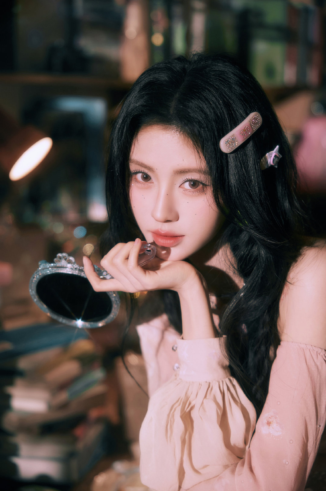 全网送鞠婧祎一个春天 逃得过春困，逃不过鞠婧祎的美貌！既然大美女自带春日氛围感，