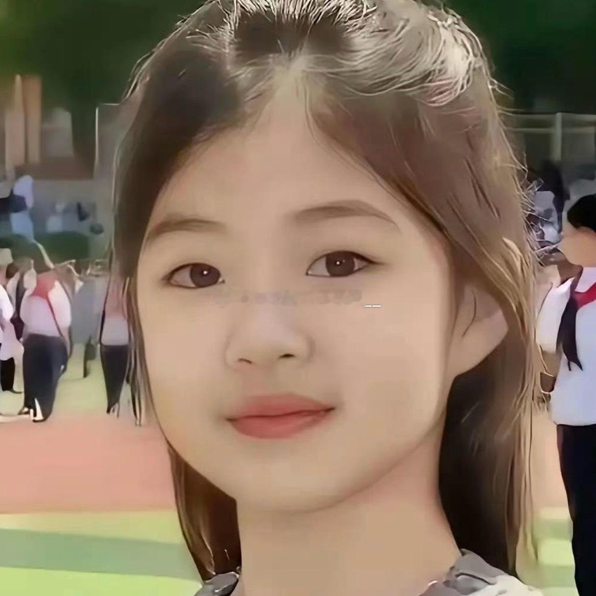 章子怡的女儿醒醒已经10岁了，长得好漂亮，未来的女明星 