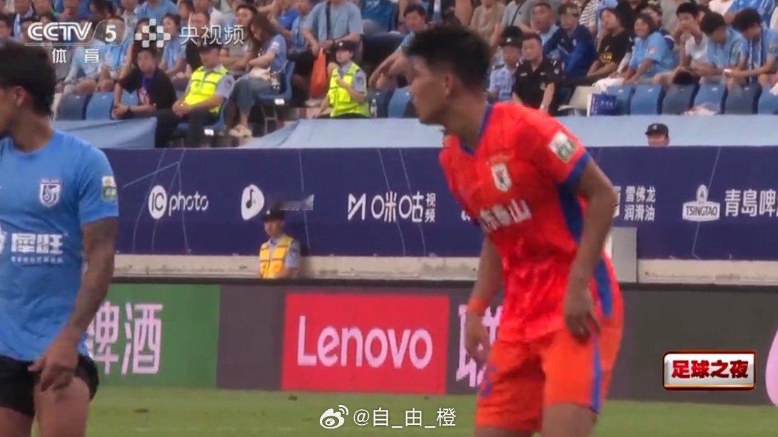 央视足球之夜专访彭啸自由橙山东泰山