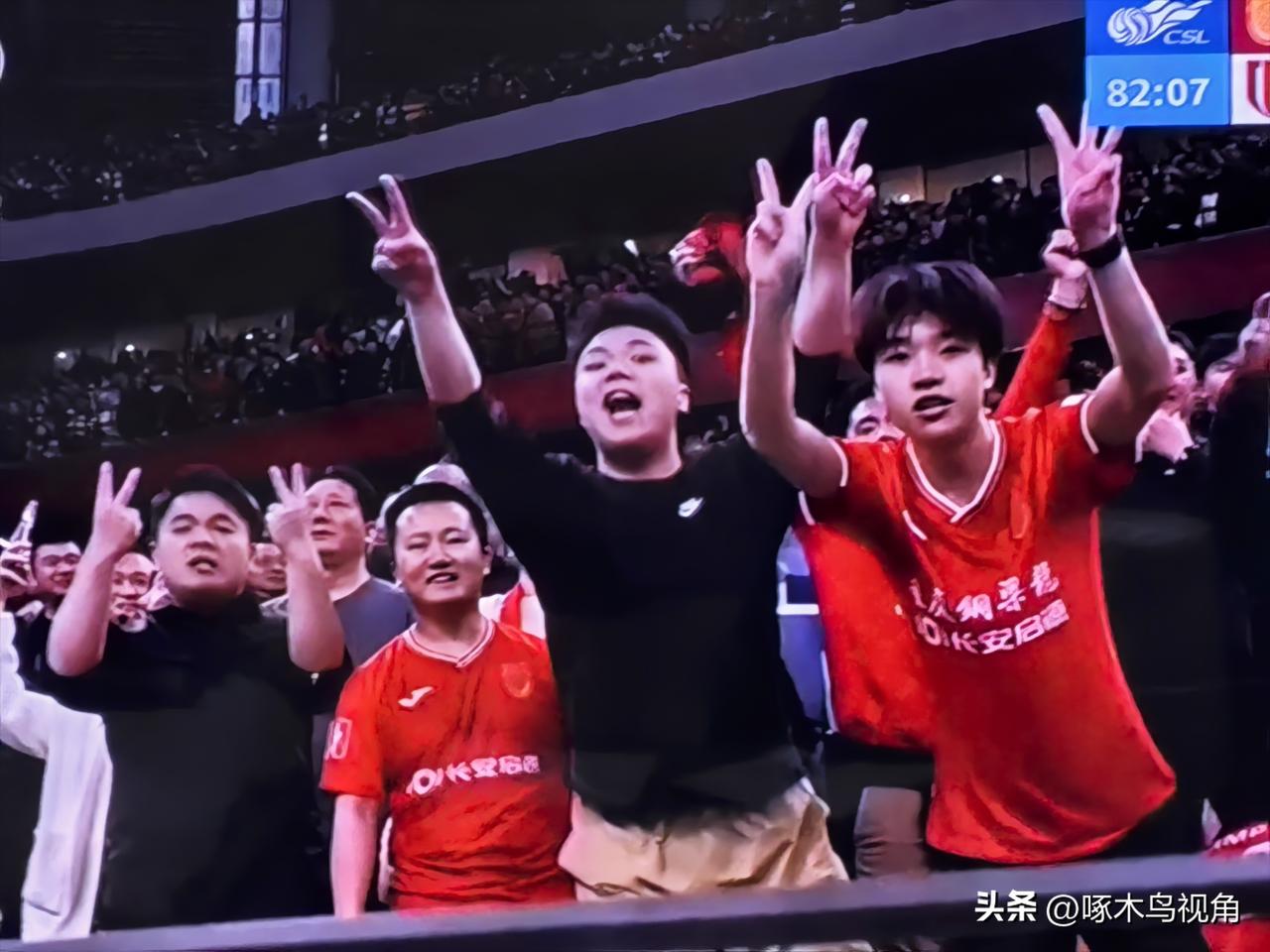 川渝德比真是火爆，有以下10点你绝对想不到。
1.没想到中超教练“韩潮”退却，“