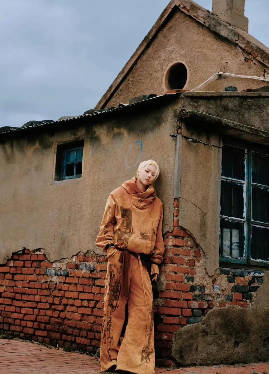 #刘雨昕流浪美学#、#刘雨昕映照爱的光亮# 
围观下啦，刘雨昕流浪美学，可以有啊