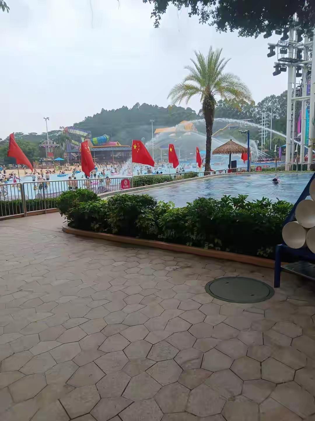 活在别人眼里，就会死在别人嘴里

活在别人眼里，就会死在别人嘴里。每当我们为了迎
